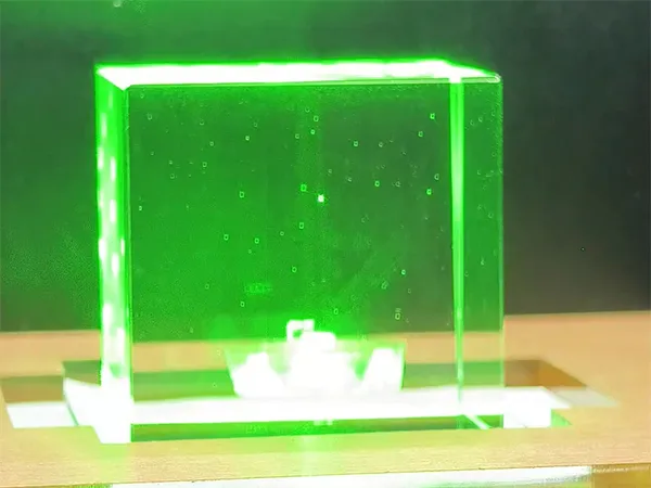 Crystal Internal Engraving